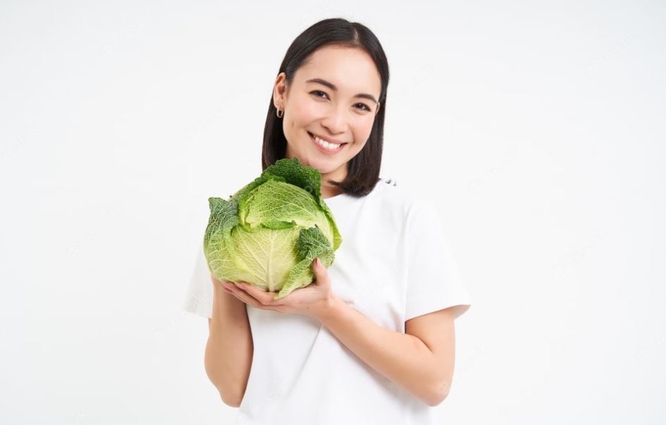 The reason why women put cabbage leaves on their breasts will surprise